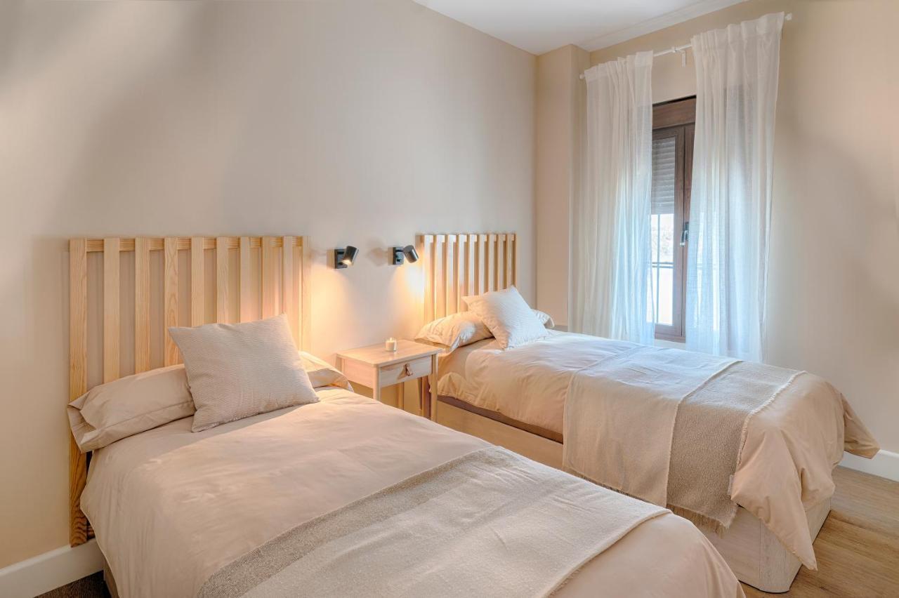 Apartamentos Turisticos Isems Aracena Eksteriør billede